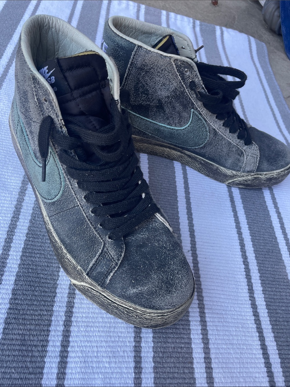 Nike Blazer Mid Men's Black with Mint Swoosh